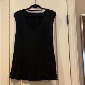 Lululemon loose fit v neck tank size 8